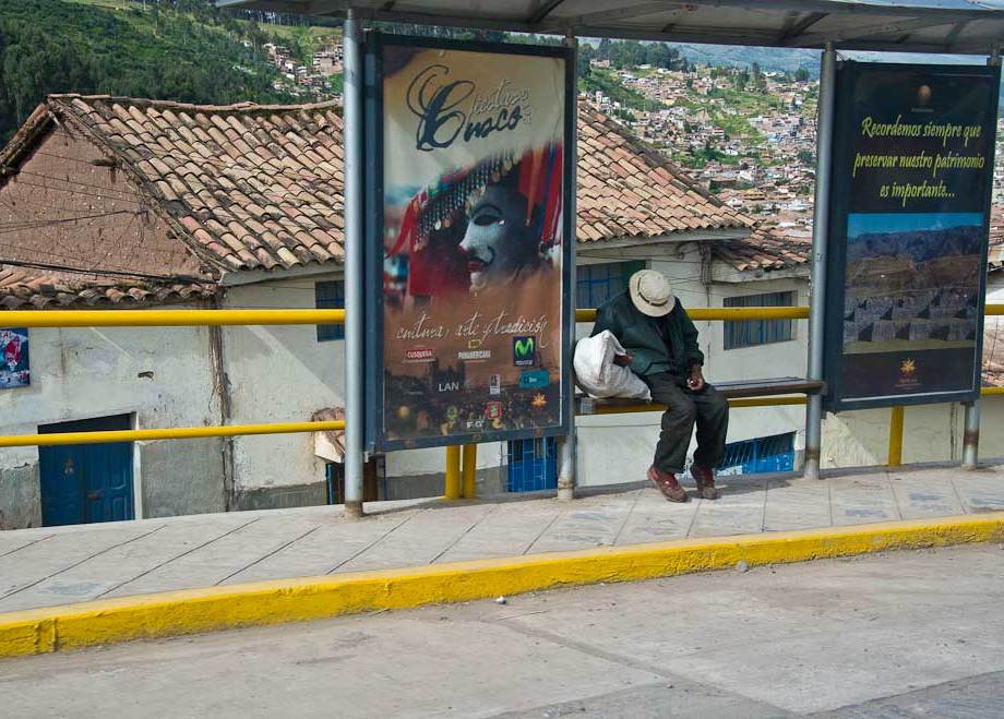Bus stop in Cusco