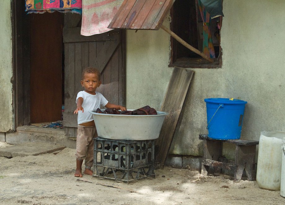 Life in Dravuni, Fiji